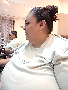 Alisson am online show from April 13, 11:25 am