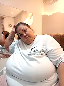 Alisson am online show from February 1, 11:30 am