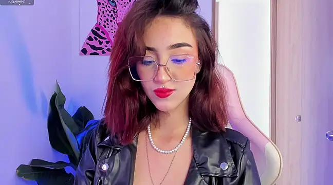 Snapshot of MelodieRoy chatting on January 31, 2:28 pm MelodieRoy online show from January 31, 2:28 pm