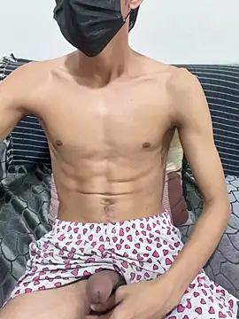 Snapshot of kingcock010 chatting on February 26, 6:04 pm kingcock010 online show from February 26, 6:04 pm