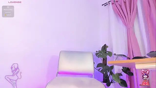 saskia secret online show from February 7, 1:13 am