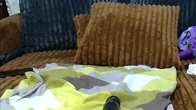 Snapshot of DiamondAssCeyda chatting on December 29, 1:24 am DiamondAssCeyda online show from December 29, 1:24 am