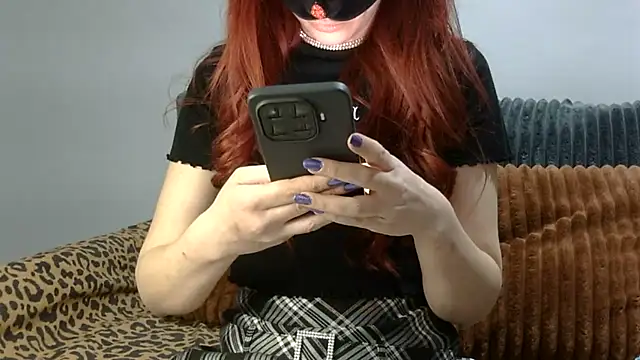 Snapshot of DiamondAssCeyda chatting on December 15, 9:20 pm DiamondAssCeyda online show from December 15, 9:20 pm