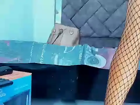 Snapshot of franchescasecrett chatting on October 7, 10:44 pm franchescasecrett online show from October 7, 10:44 pm