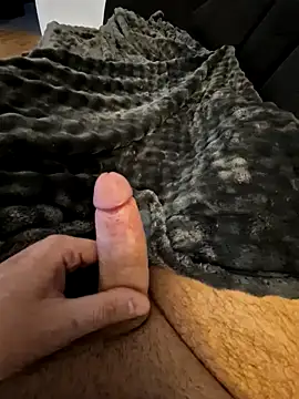 Snapshot of SexKing18x5 chatting on January 25, 1:19 pm SexKing18x5 online show from January 25, 1:19 pm
