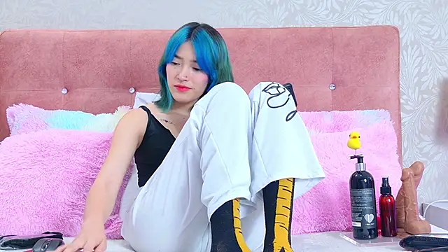 AlliciaKim online show from September 24, 7:20 pm