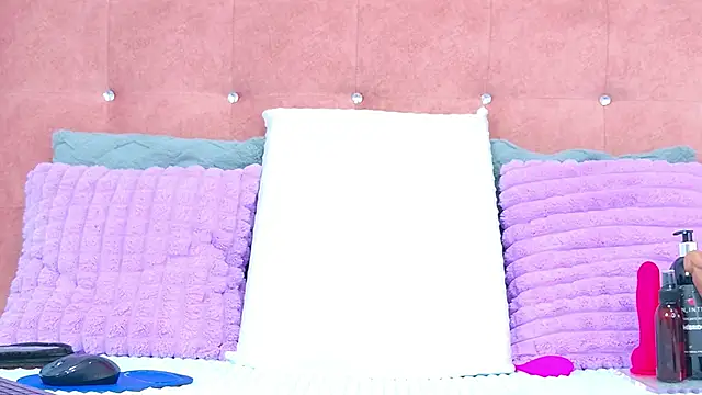 AlliciaKim online show from November 21, 7:35 pm