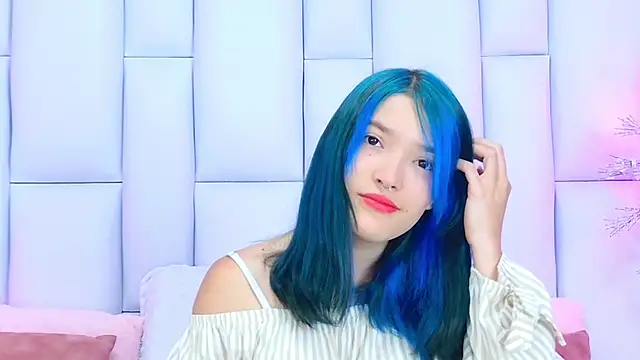 AlliciaKim online show from March 17, 7:15 pm