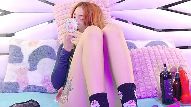 Snapshot of AlliciaKim chatting on January 12, 11:39 am AlliciaKim online show from January 12, 11:39 am