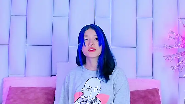 AlliciaKim online show from March 6, 7:10 pm