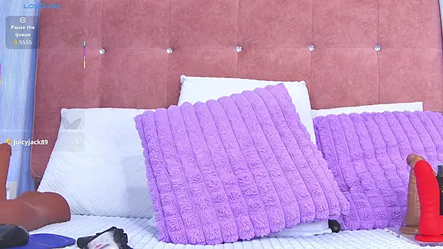 Snapshot of AlliciaKim chatting on February 12, 11:54 am AlliciaKim online show from February 12, 11:54 am