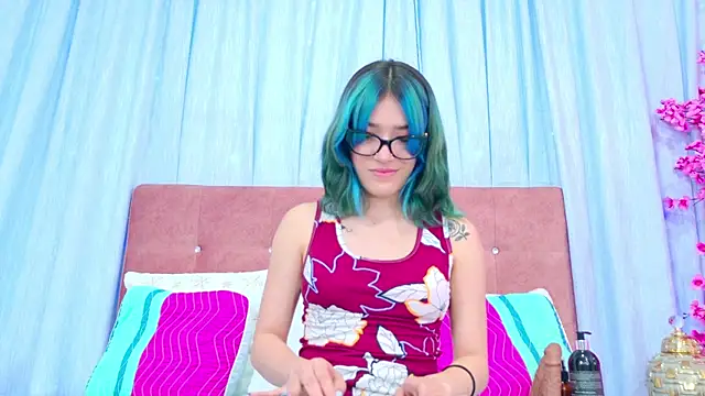 AlliciaKim online show from November 12, 7:18 pm