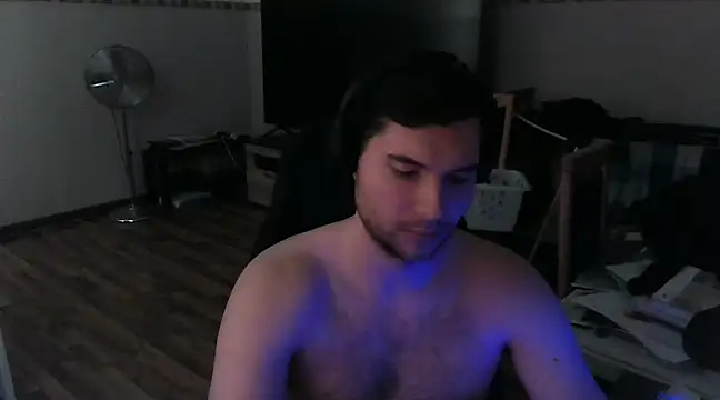 Snapshot of Ironman220 chatting on December 25, 10:39 am Ironman220 online show from December 25, 10:39 am