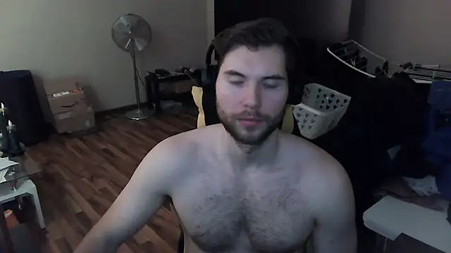 Snapshot of Ironman220 chatting on March 29, 1:57 pm Ironman220 online show from March 29, 1:57 pm