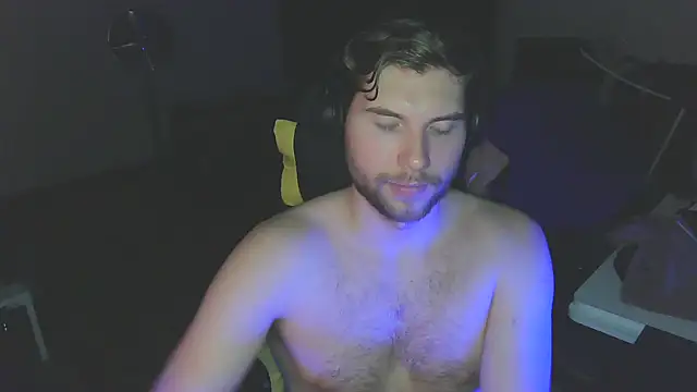 Snapshot of Ironman220 chatting on March 10, 6:56 pm Ironman220 online show from March 10, 6:56 pm