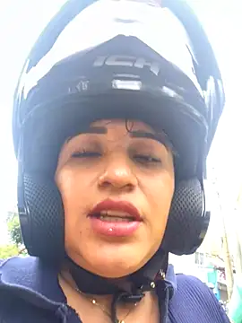 perlita05 online show from October 31, 5:31 pm