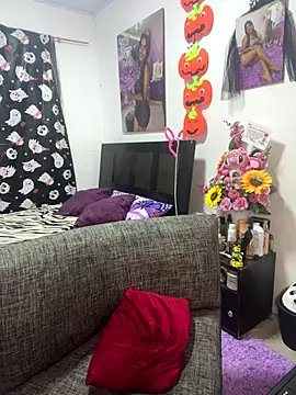 perlita05 online show from October 27, 4:35 am