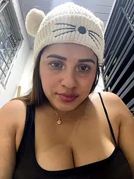 perlita05 online show from November 2, 2:27 am