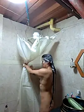 Snapshot of amazonafit_ chatting on February 12, 5:34 pm amazonafit online show from February 12, 5:34 pm