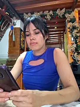 Snapshot of amazonafit_ chatting on February 26, 7:47 pm amazonafit online show from February 26, 7:47 pm