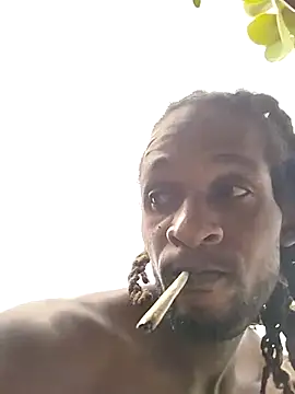 Snapshot of gwadaa9 chatting on November 13, 8:13 pm gwadaa9 online show from November 13, 8:13 pm