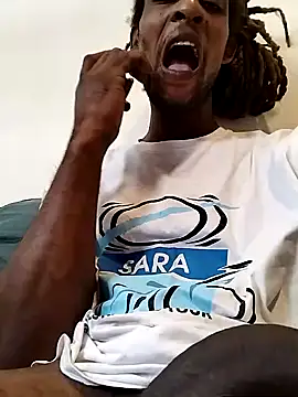 Snapshot of gwadaa9 chatting on December 4, 1:25 pm gwadaa9 online show from December 4, 1:25 pm