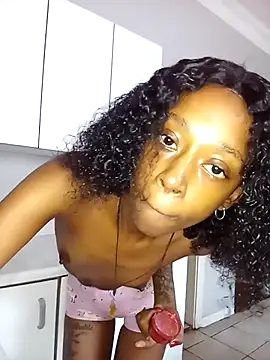 02Boitybaby online show from December 5, 8:02 am