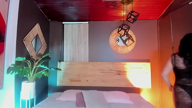 Annaa rosee online show from February 14, 3:51 am