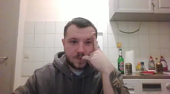 klydick online show from February 4, 8:17 pm