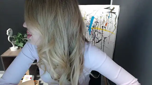 Snapshot of Your_Jessy chatting on April 30, 1:18 pm Your Jessy online show from April 30, 1:18 pm