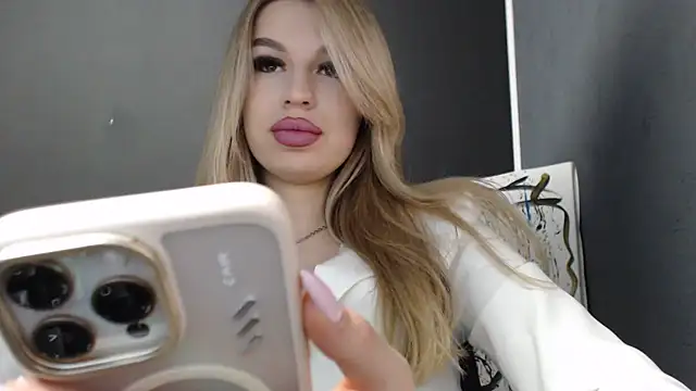 Snapshot of Your_Jessy chatting on May 23, 11:31 am Your Jessy online show from May 23, 11:31 am