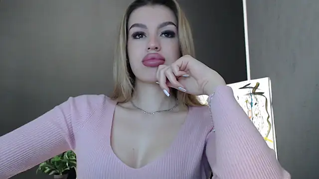 Snapshot of Your_Jessy chatting on October 18, 11:45 am Your Jessy online show from October 18, 11:45 am