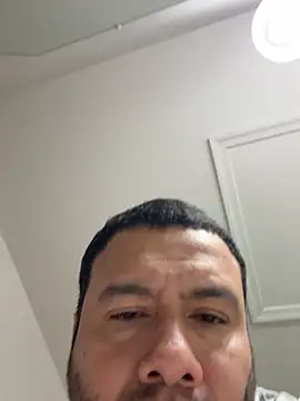 elamante03 online show from March 8, 7:42 pm