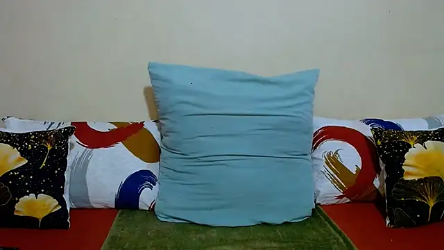 DiamondLuv29 online show from November 3, 2:50 am