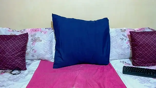 DiamondLuv29 online show from November 11, 2:50 am