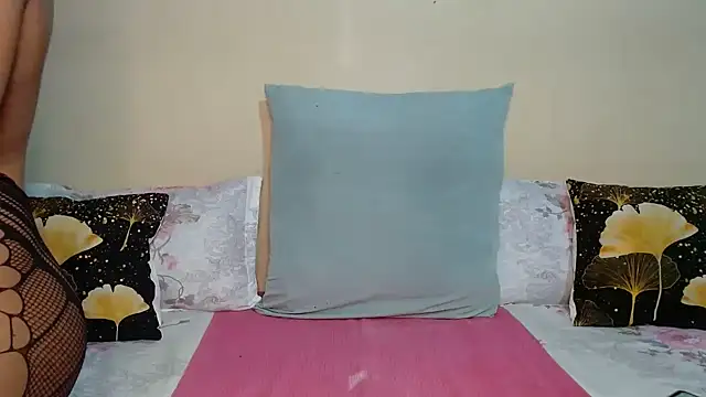 DiamondLuv29 online show from June 27, 2:28 am