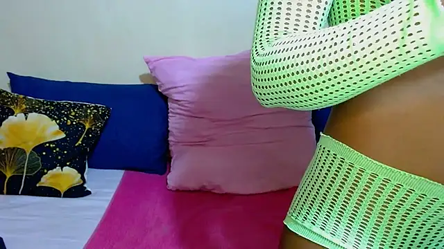 DiamondLuv29 online show from October 24, 2:54 am