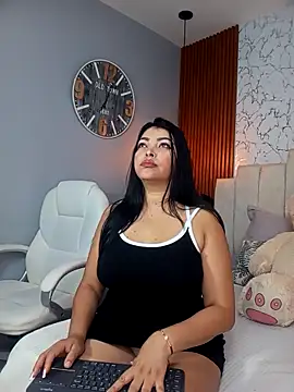 EmaBakker online show from December 19, 12:07 pm