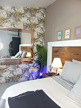 EmaBakker online show from November 19, 12:49 pm