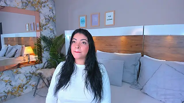 EmaBakker online show from February 25, 10:48 am