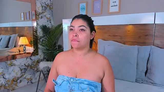 EmaBakker online show from March 3, 6:09 am