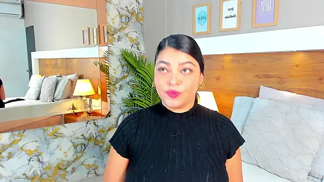 EmaBakker online show from December 1, 11:55 am