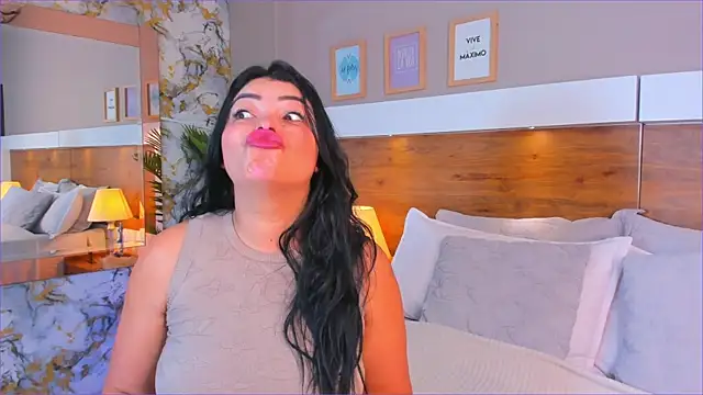 EmaBakker online show from January 18, 11:24 am