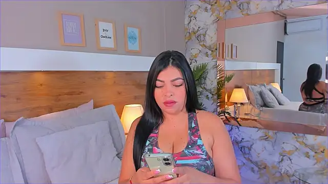 EmaBakker online show from November 23, 12:37 pm