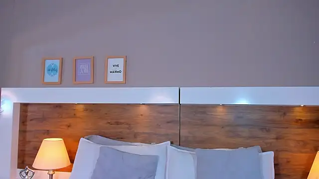 EmaBakker online show from March 9, 6:06 am