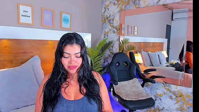 EmaBakker online show from April 8, 4:47 am