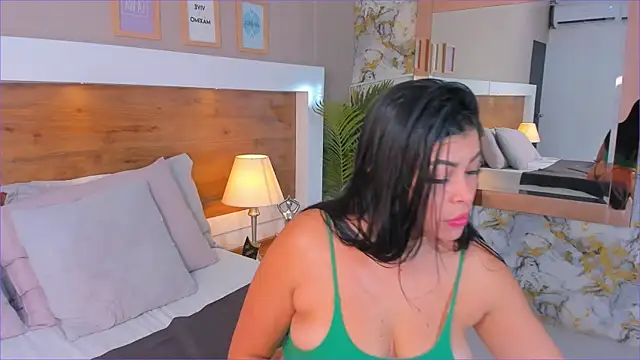 EmaBakker online show from November 29, 12:38 pm