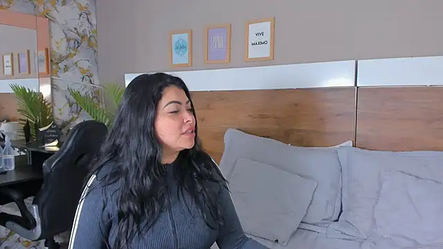 EmaBakker online show from March 28, 7:20 am