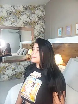 EmaBakker online show from December 22, 12:05 pm