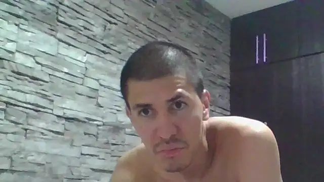 Snapshot of Sexylatin64 chatting on July 13, 3:17 am Sexylatin64 online show from July 13, 3:17 am